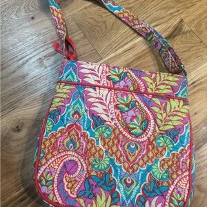 Vera Bradley Vibrant Paisley Crossbody Bag purse